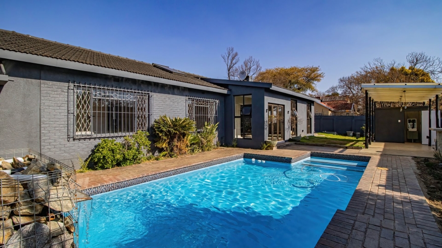 4 Bedroom Property for Sale in Edenvale Central Gauteng