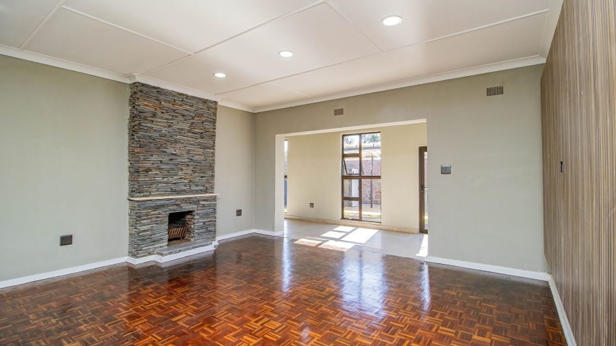 4 Bedroom Property for Sale in Edenvale Central Gauteng
