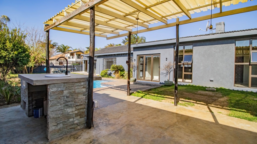 4 Bedroom Property for Sale in Edenvale Central Gauteng