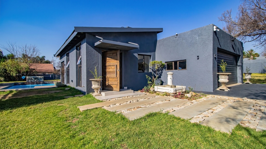 4 Bedroom Property for Sale in Edenvale Central Gauteng