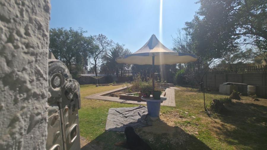4 Bedroom Property for Sale in Brackenhurst Gauteng