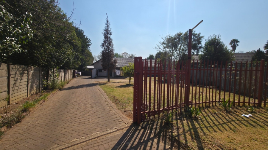 4 Bedroom Property for Sale in Brackenhurst Gauteng