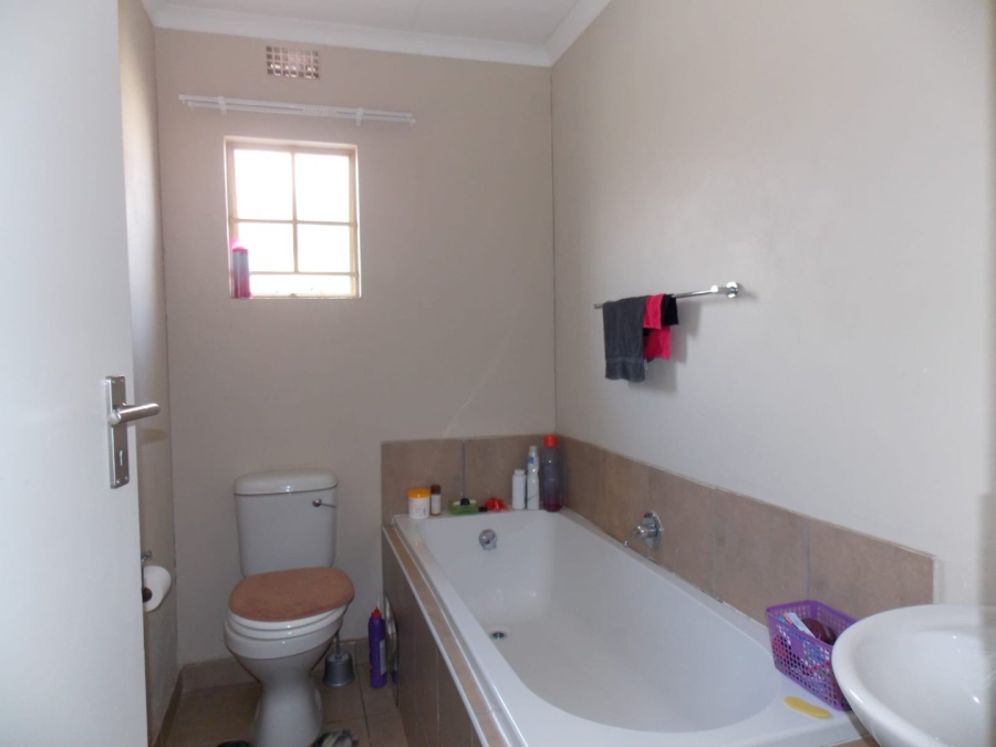3 Bedroom Property for Sale in Sky City Gauteng