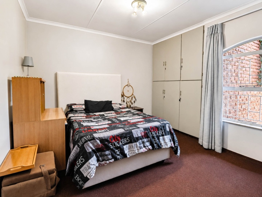 5 Bedroom Property for Sale in Eldoraigne Gauteng