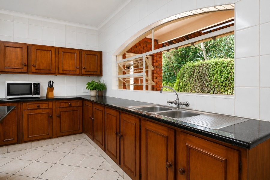 5 Bedroom Property for Sale in Eldoraigne Gauteng