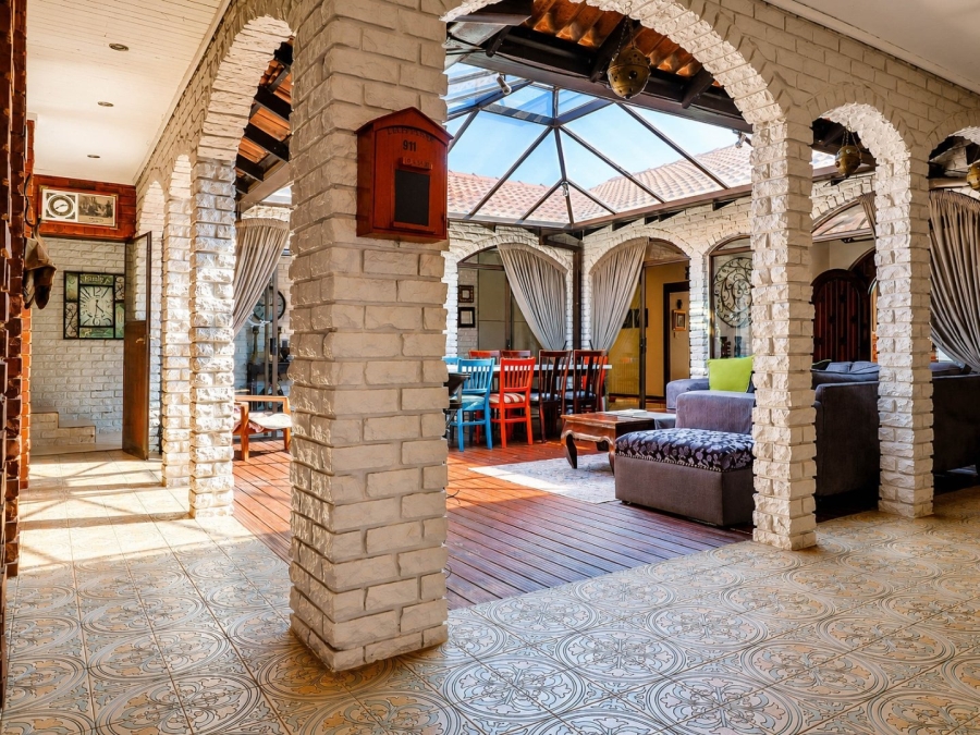 5 Bedroom Property for Sale in Eldoraigne Gauteng