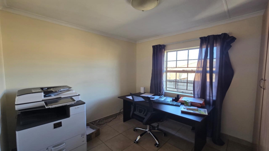 3 Bedroom Property for Sale in Thatch Hill Estate Gauteng