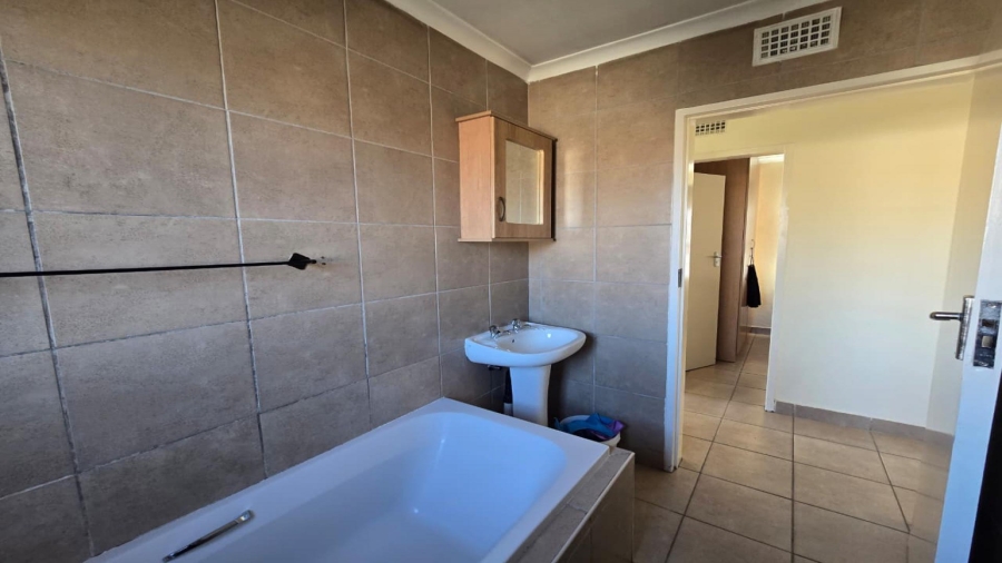 3 Bedroom Property for Sale in Thatch Hill Estate Gauteng