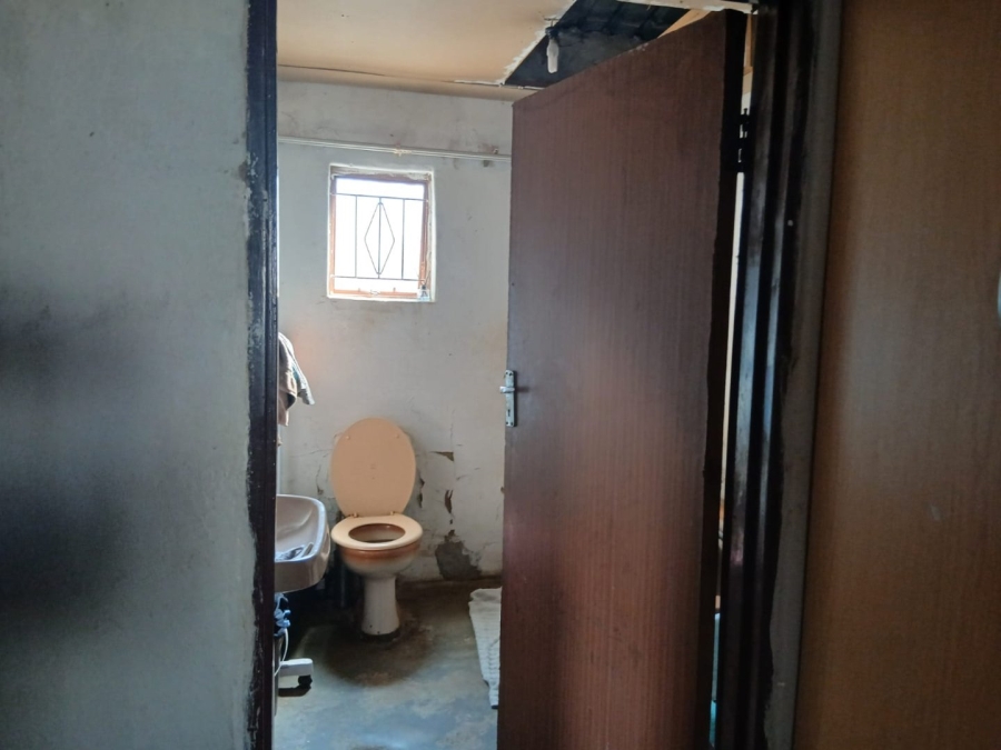 2 Bedroom Property for Sale in Katlehong South Gauteng