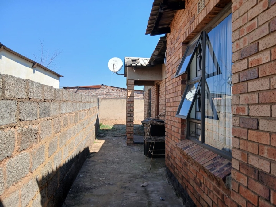 2 Bedroom Property for Sale in Katlehong South Gauteng