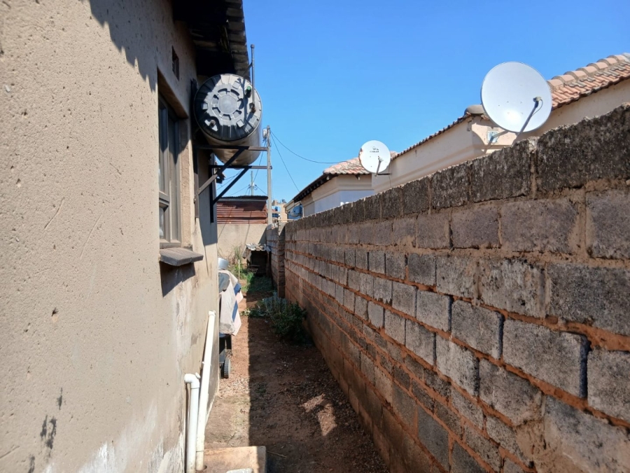 2 Bedroom Property for Sale in Katlehong South Gauteng
