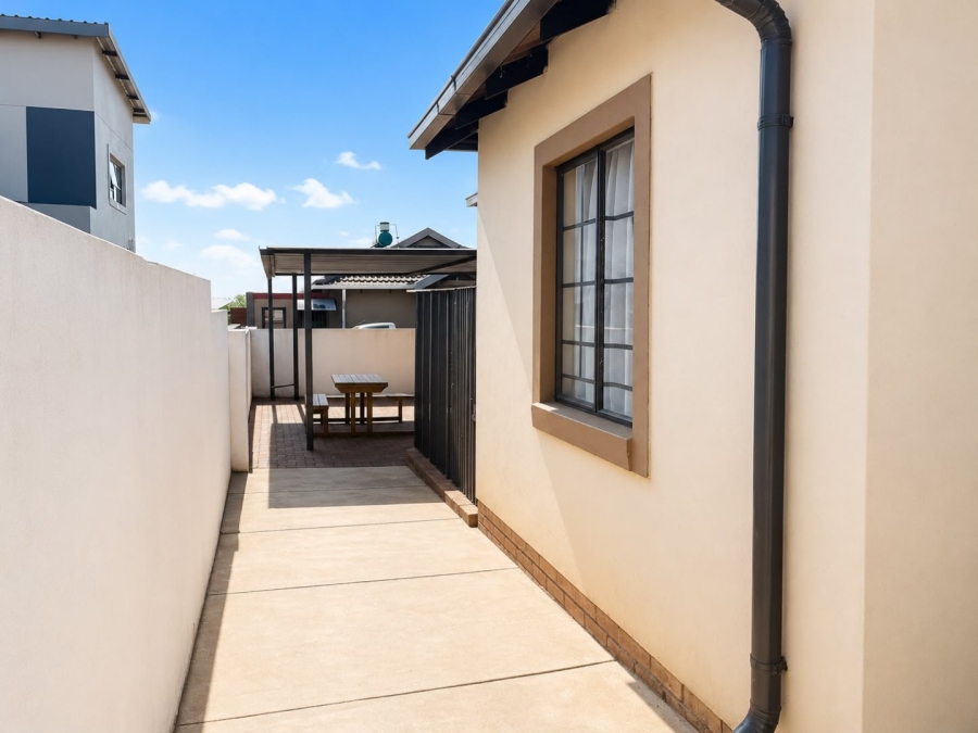 2 Bedroom Property for Sale in Amandasig Gauteng