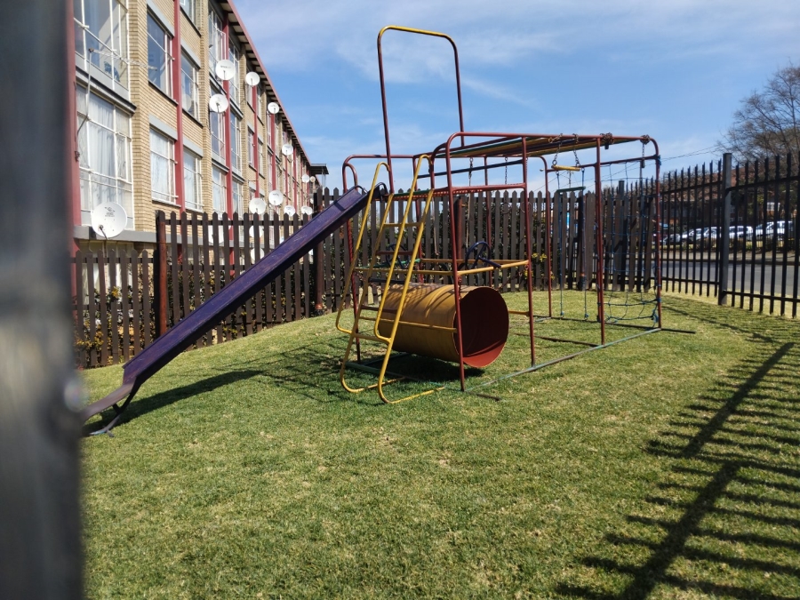 2 Bedroom Property for Sale in Symhurst Gauteng