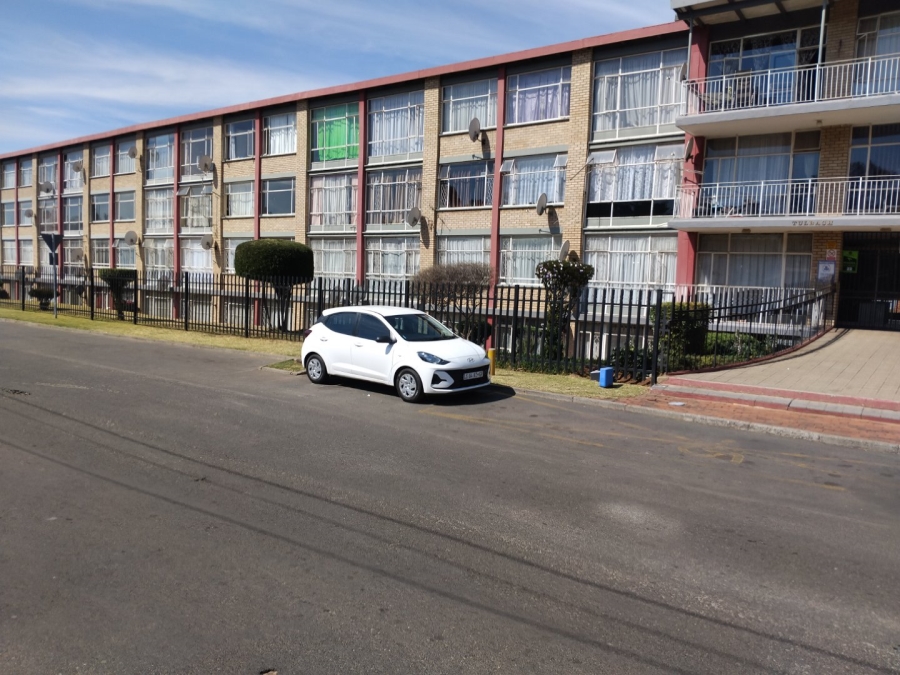 2 Bedroom Property for Sale in Symhurst Gauteng