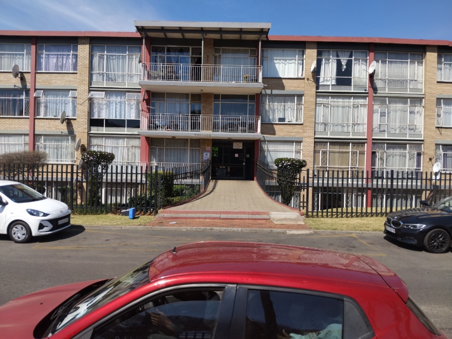 2 Bedroom Property for Sale in Symhurst Gauteng