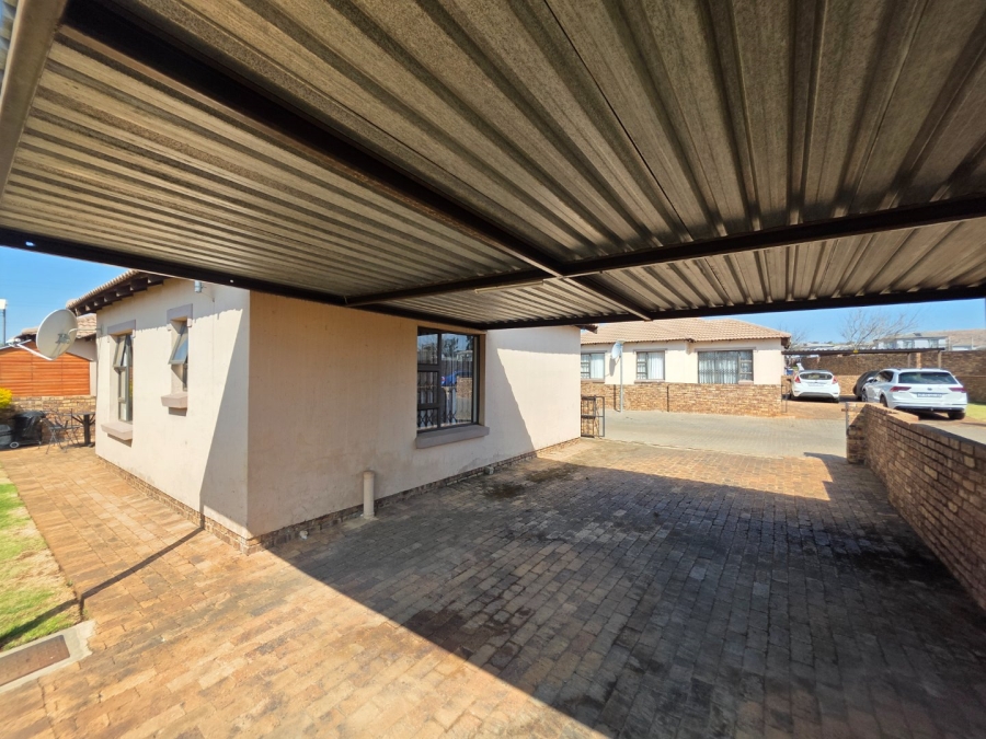 To Let 3 Bedroom Property for Rent in The Orchards Gauteng