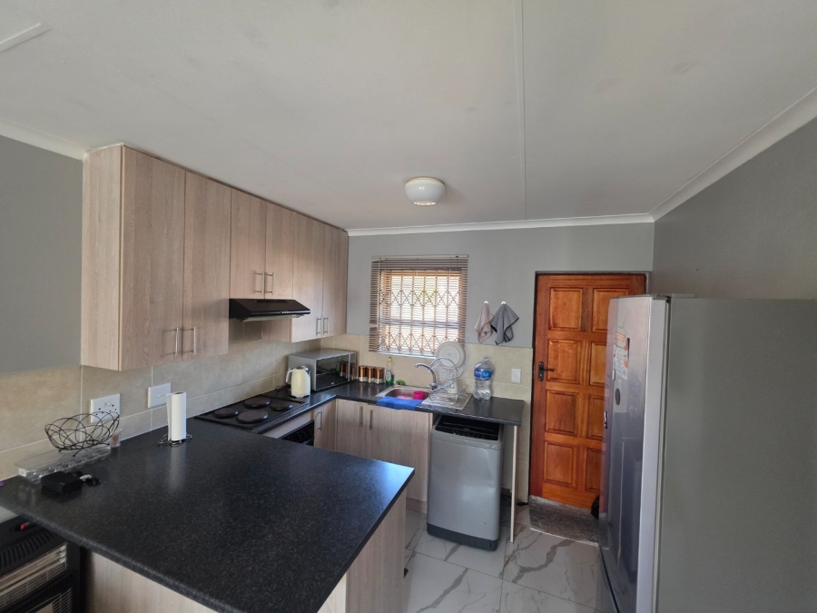 To Let 3 Bedroom Property for Rent in The Orchards Gauteng