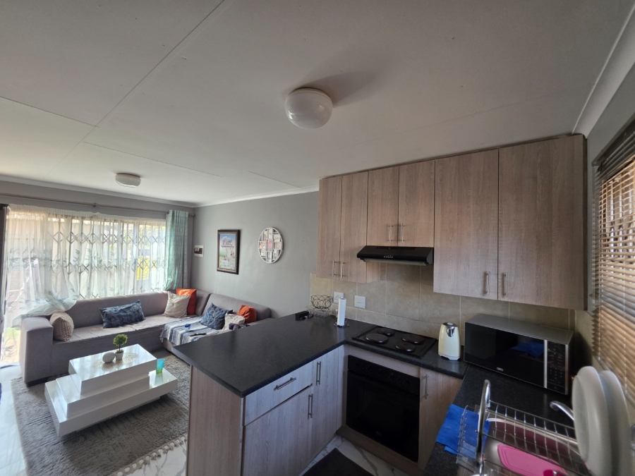 To Let 3 Bedroom Property for Rent in The Orchards Gauteng