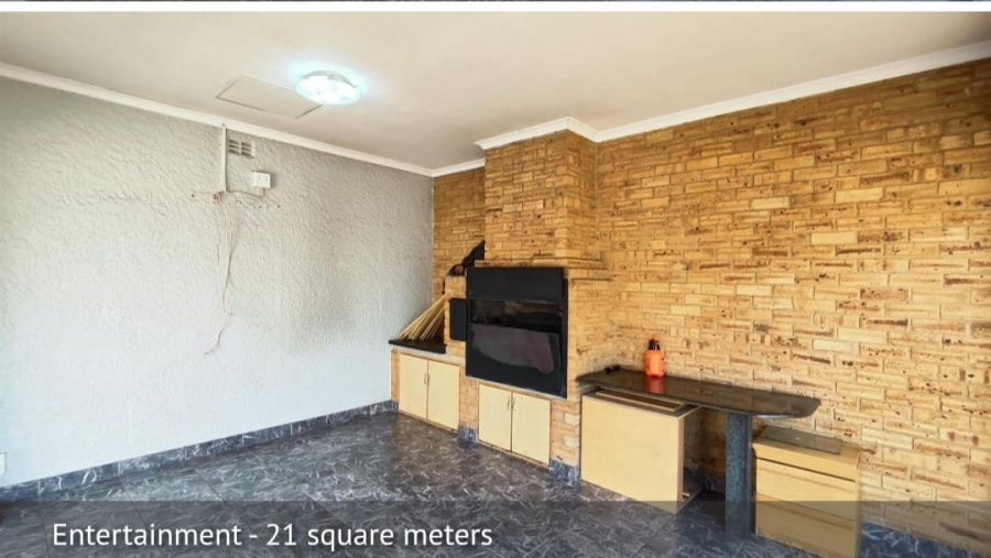 3 Bedroom Property for Sale in Primrose East Gauteng