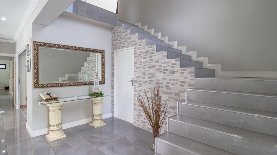 5 Bedroom Property for Sale in Sunnyridge Gauteng