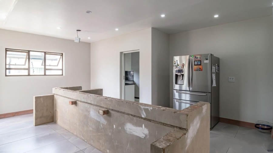 5 Bedroom Property for Sale in Sunnyridge Gauteng