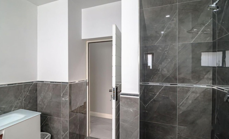 5 Bedroom Property for Sale in Sunnyridge Gauteng