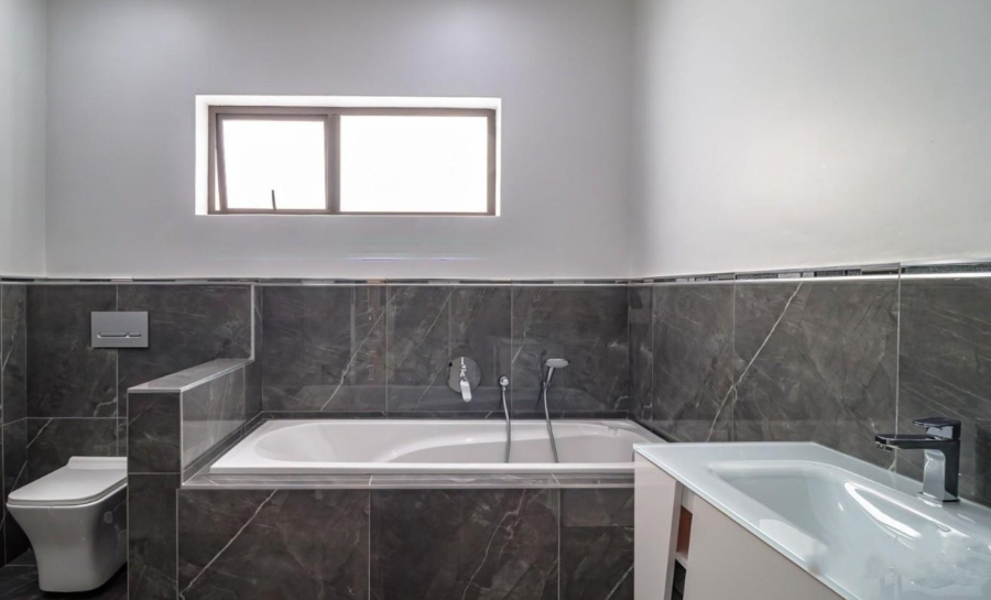 5 Bedroom Property for Sale in Sunnyridge Gauteng