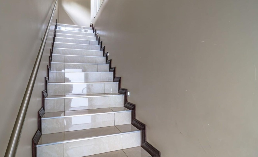 5 Bedroom Property for Sale in Sunnyridge Gauteng