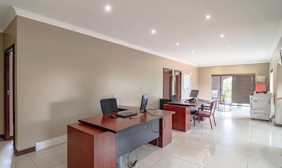 5 Bedroom Property for Sale in Sunnyridge Gauteng