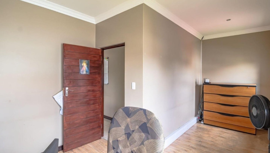 5 Bedroom Property for Sale in Sunnyridge Gauteng