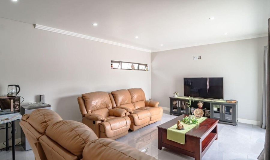 5 Bedroom Property for Sale in Sunnyridge Gauteng