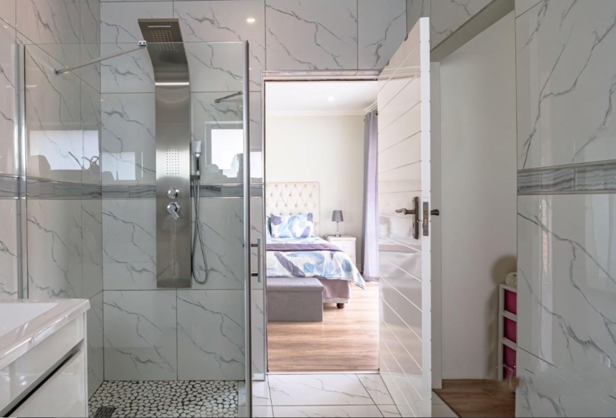 5 Bedroom Property for Sale in Sunnyridge Gauteng