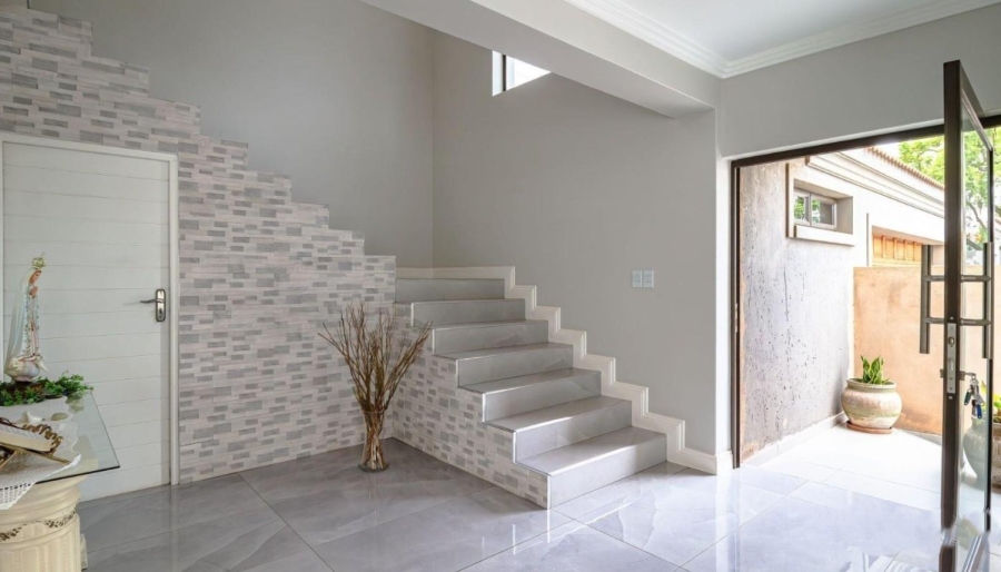 5 Bedroom Property for Sale in Sunnyridge Gauteng