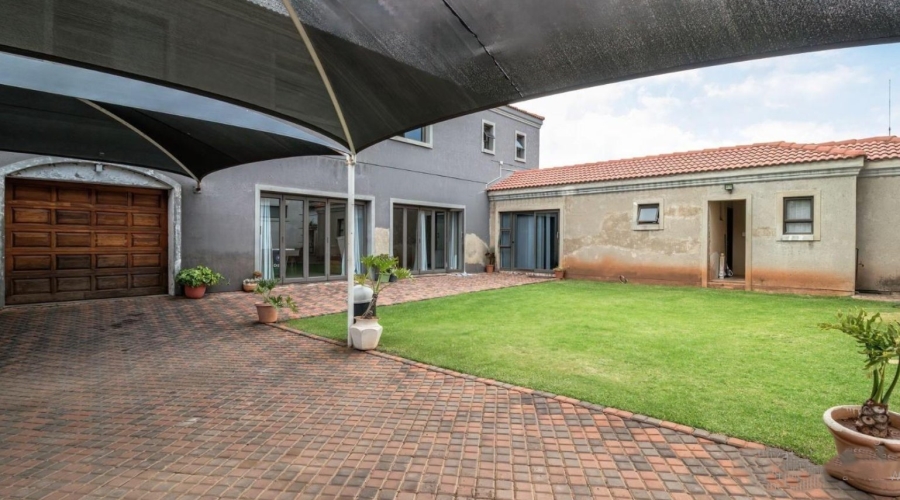5 Bedroom Property for Sale in Sunnyridge Gauteng