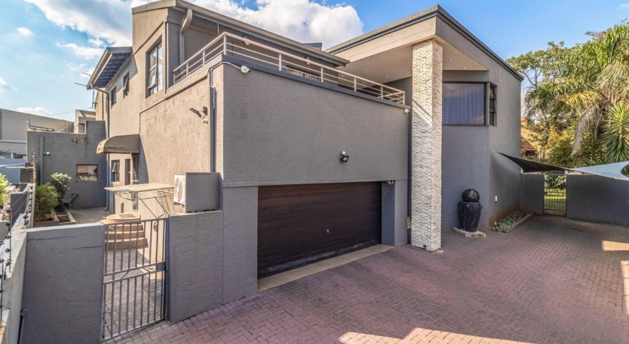 4 Bedroom Property for Sale in Dowerglen Ext 5 Gauteng