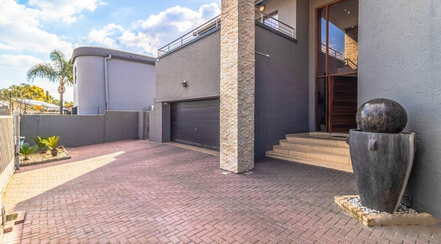 4 Bedroom Property for Sale in Dowerglen Ext 5 Gauteng