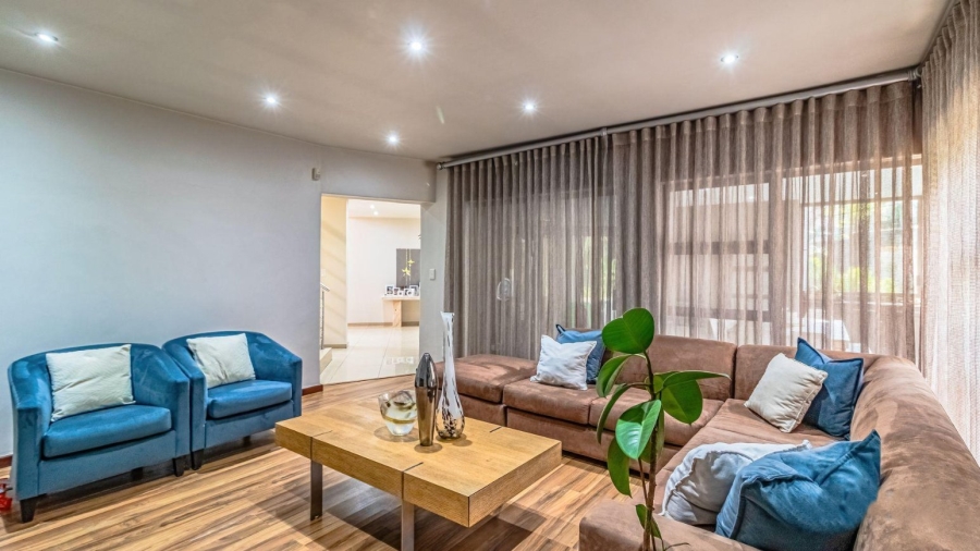 4 Bedroom Property for Sale in Dowerglen Ext 5 Gauteng