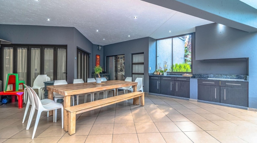 4 Bedroom Property for Sale in Dowerglen Ext 5 Gauteng