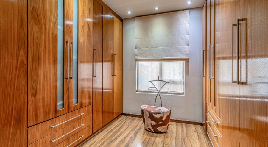 4 Bedroom Property for Sale in Dowerglen Ext 5 Gauteng