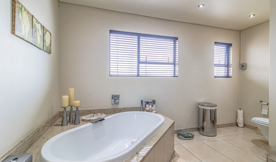 4 Bedroom Property for Sale in Dowerglen Ext 5 Gauteng