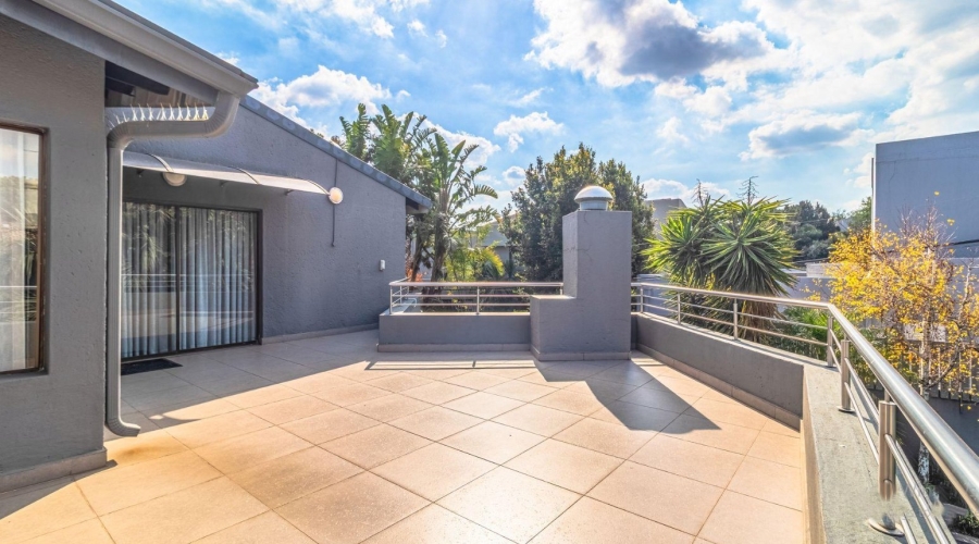 4 Bedroom Property for Sale in Dowerglen Ext 5 Gauteng