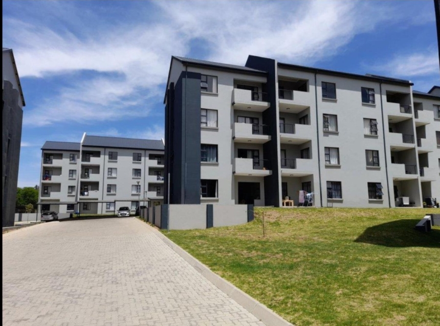 To Let 2 Bedroom Property for Rent in Glen Austin Gauteng
