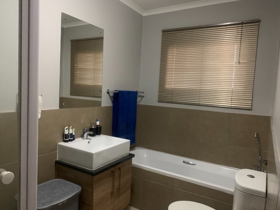 To Let 2 Bedroom Property for Rent in Sagewood Gauteng