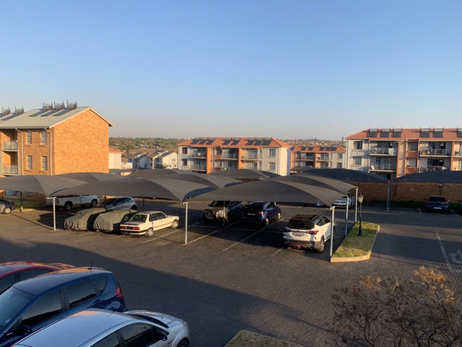 To Let 2 Bedroom Property for Rent in Sagewood Gauteng