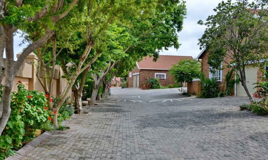To Let 2 Bedroom Property for Rent in Honeydew Manor Gauteng