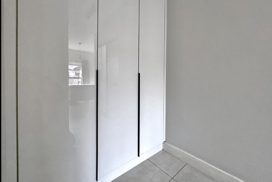 To Let 2 Bedroom Property for Rent in Waterfall Gauteng