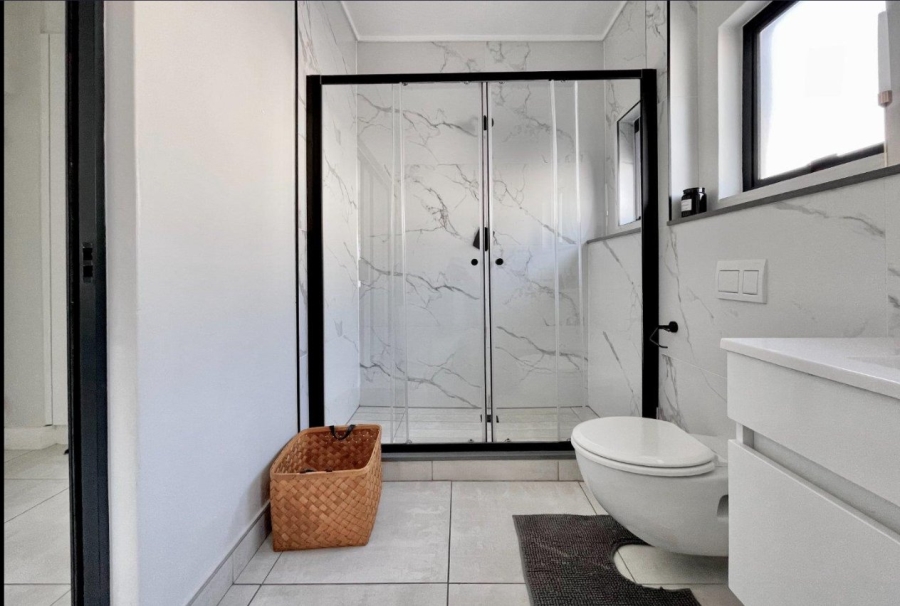 To Let 2 Bedroom Property for Rent in Waterfall Gauteng
