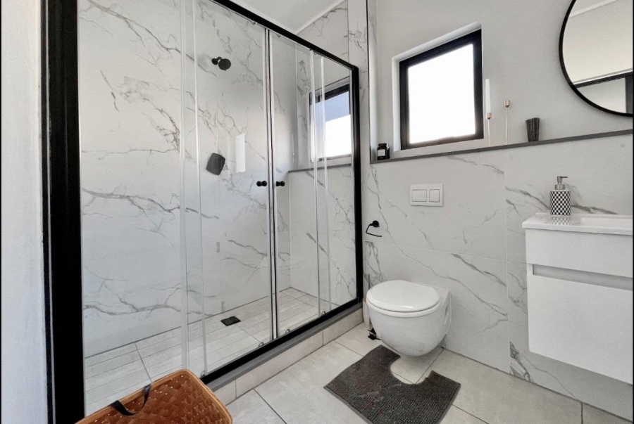 To Let 2 Bedroom Property for Rent in Waterfall Gauteng