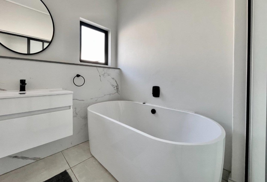 To Let 2 Bedroom Property for Rent in Waterfall Gauteng