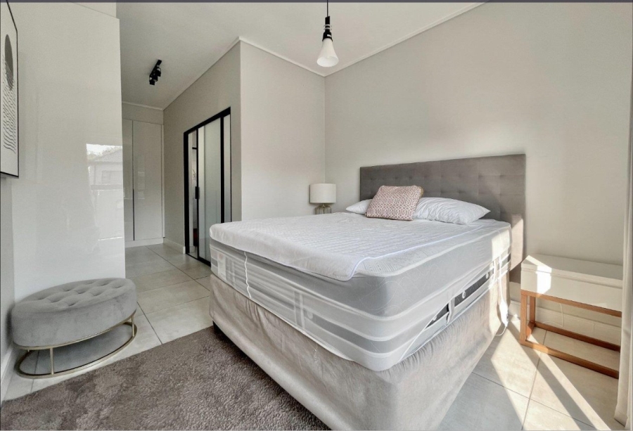 To Let 2 Bedroom Property for Rent in Waterfall Gauteng